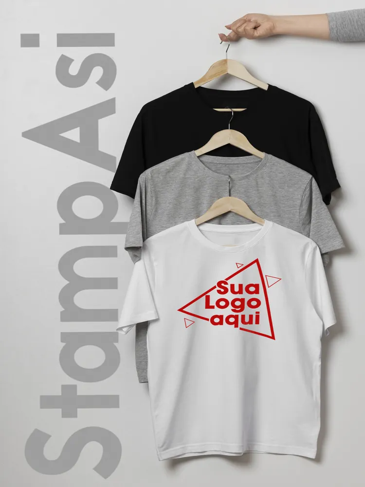 Camisetas branca, cinza e preta com aplicação de logotipo